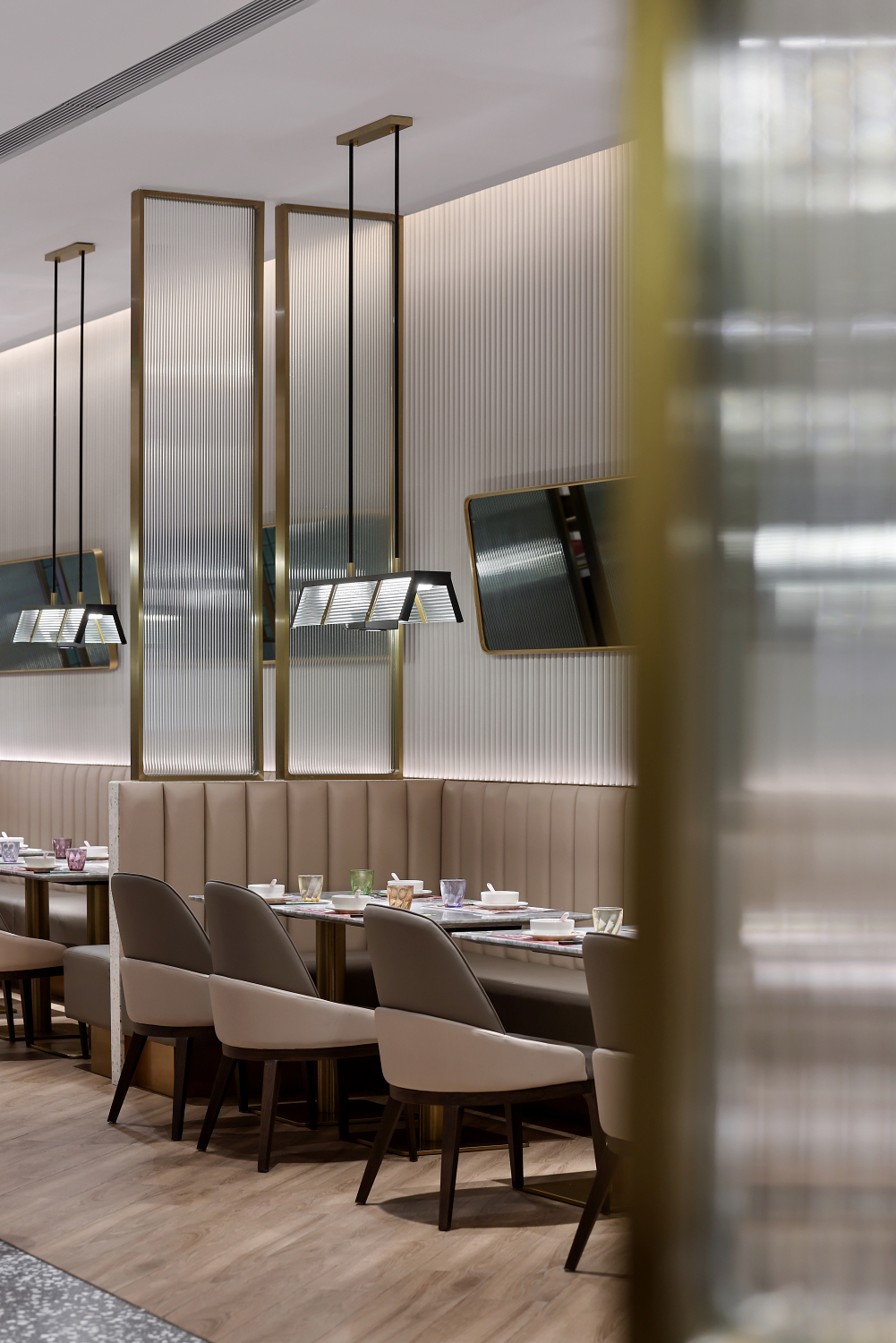 【艺鼎设计·顶峰】惠州打卡新坐标，就是这摩登港式茶餐厅！-37