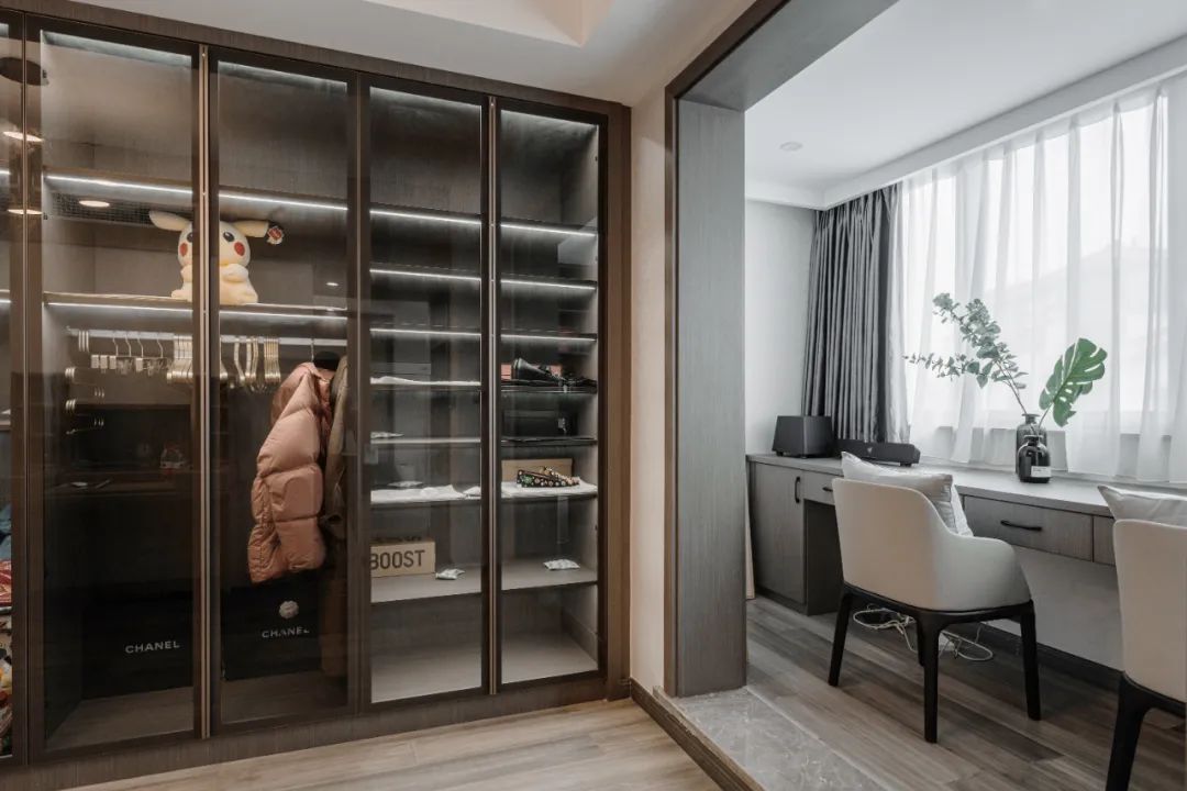 95后小夫妻550㎡婚房，演绎浪漫轻奢格 | 苏远芳设计-26