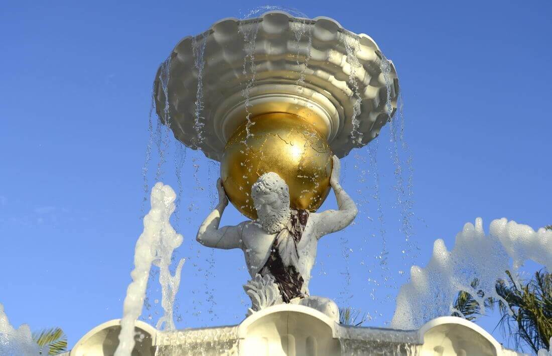 Scultura Atlante tuttotondo in marmo Bianco Carrara | Arte2000-1