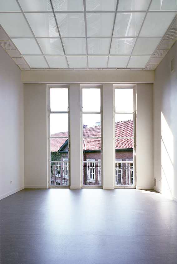 Z33 艺术馆 · 静谧之墙与城市对话-65