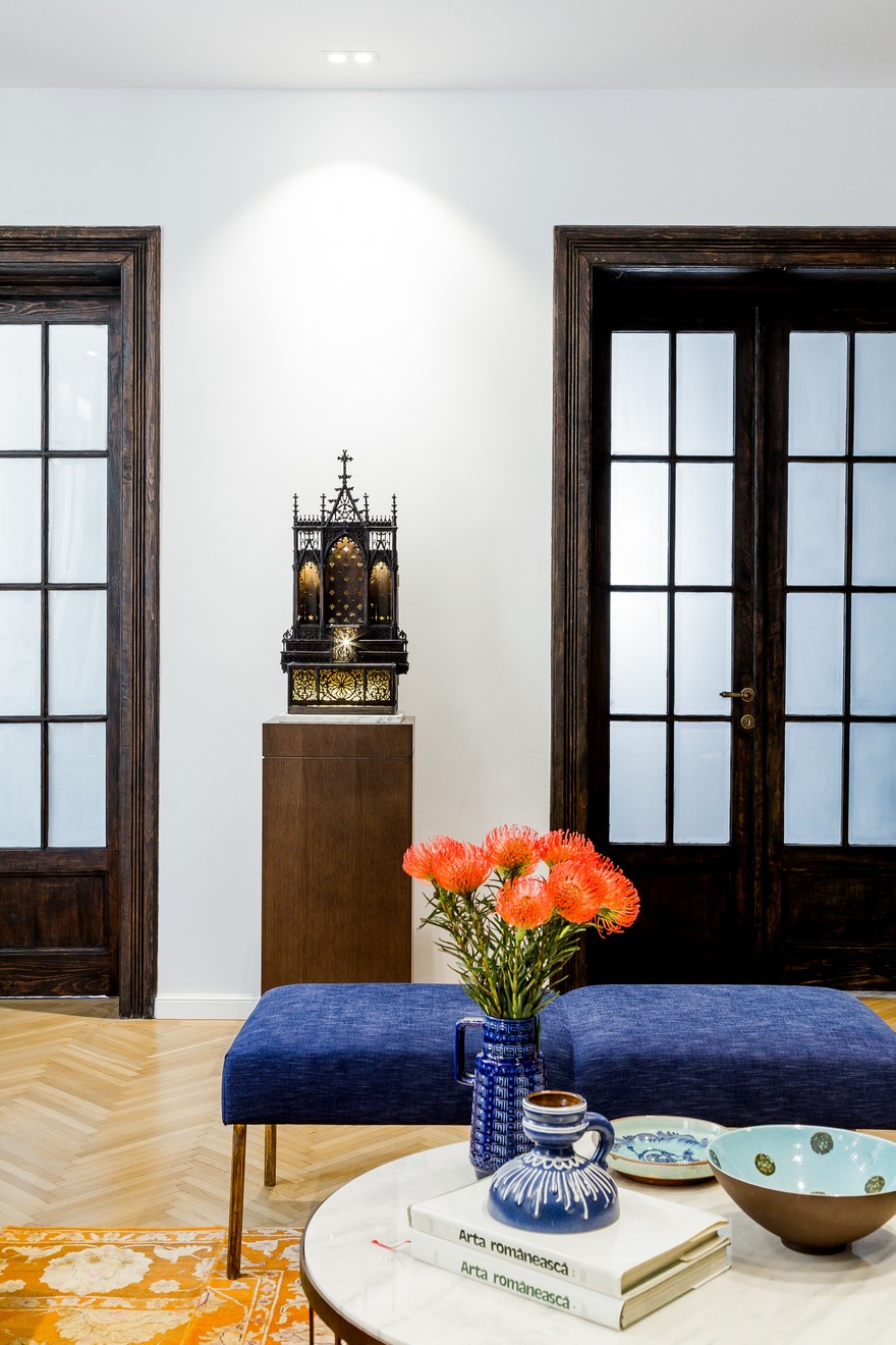 布加勒斯特英式乡村别墅 | 砖墙与橙色调的优雅结合-15