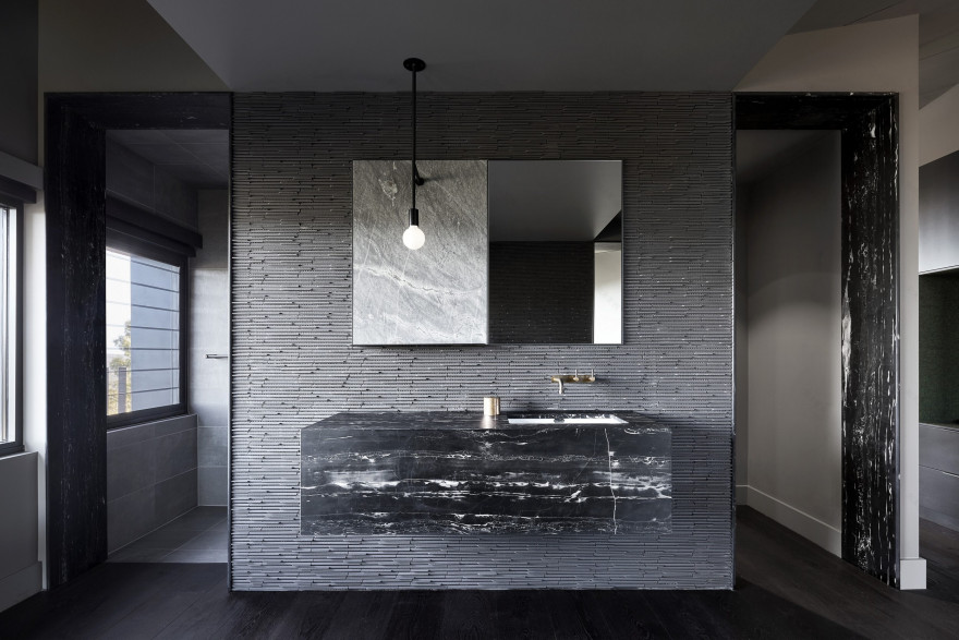 澳大利亚 Breakneck Gorge 度假屋 - 融入自然的折叠钢铁雕塑-32