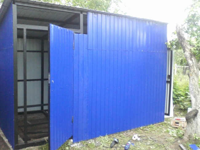 自建金属和木质的乡村储物棚-66