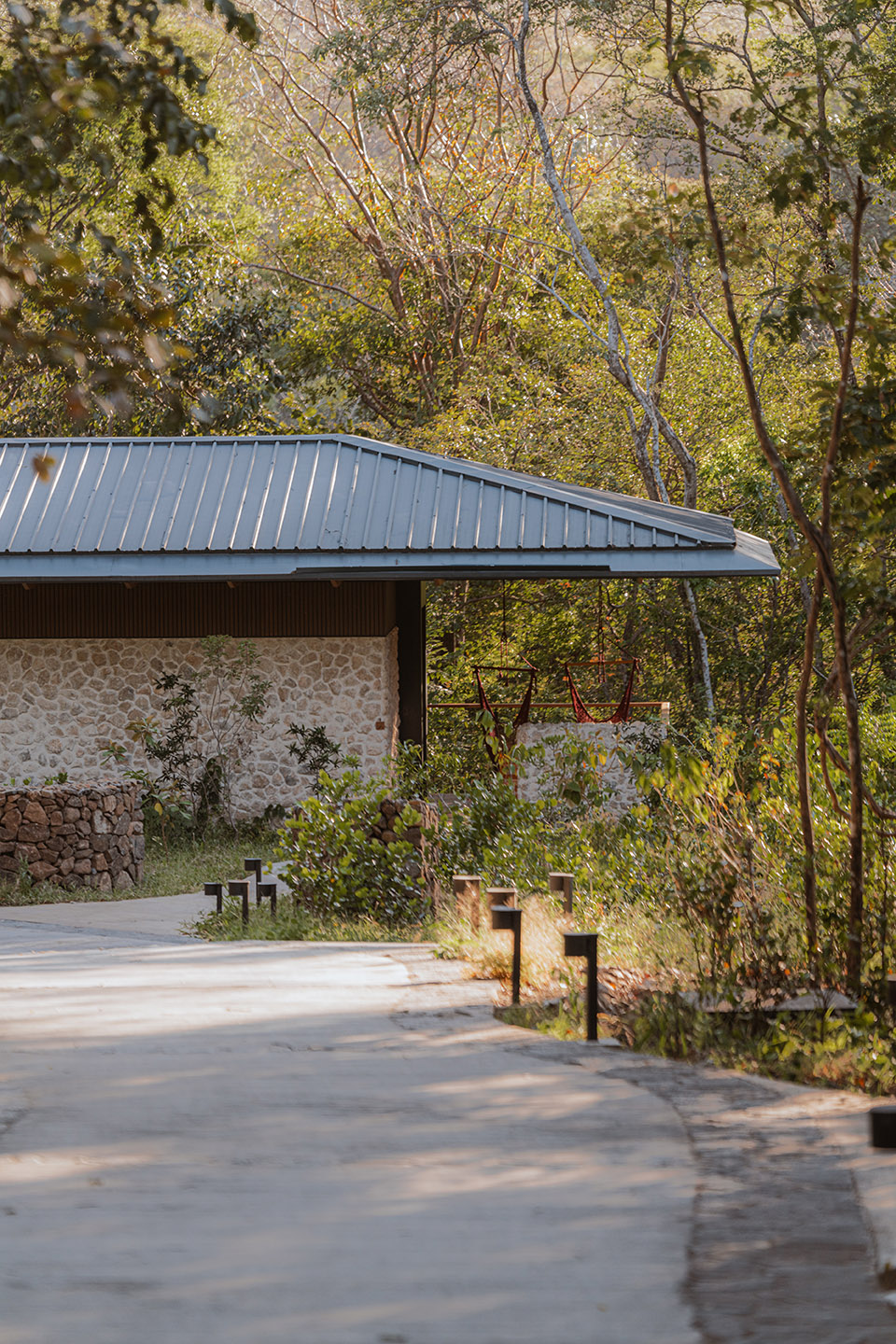 Rio Perdido西侧小屋丨哥斯达黎加丨Studio Saxe（建筑）,Dania Saragovia（室内）-30