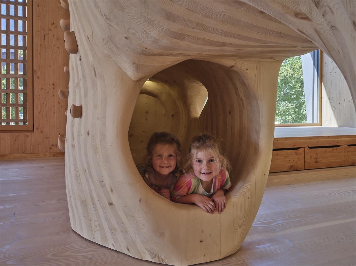 以自然为中心的木质幼儿园设计丨奥地利丨戈者设计（建筑师Armin Neurauter和他的团队）-8