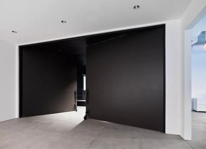 纽约历史建筑中的现代沙龙式办公室-6