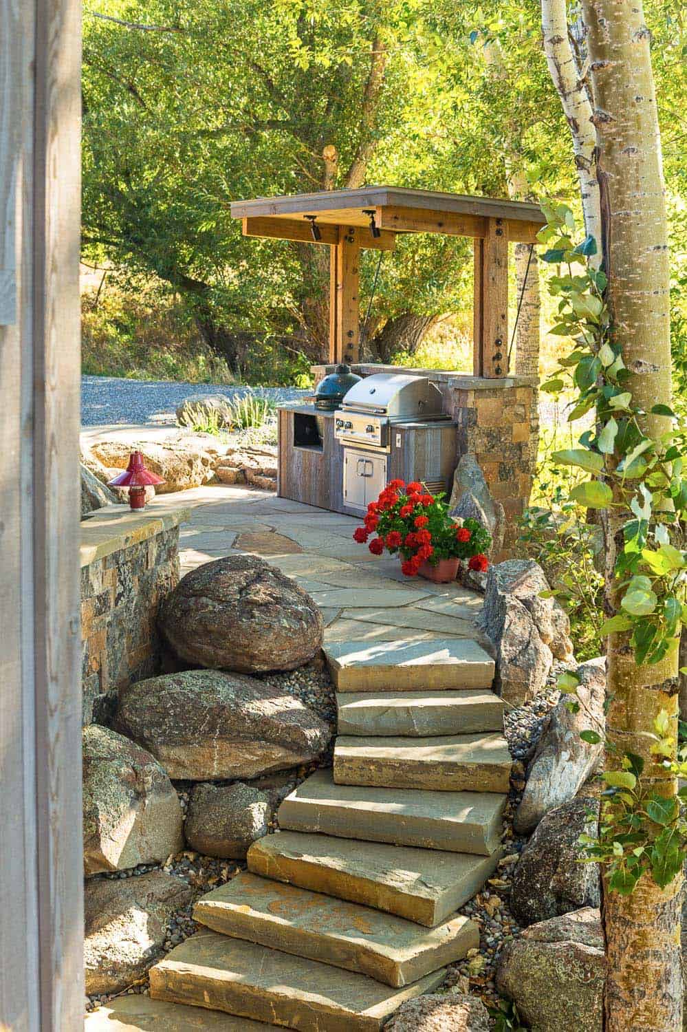 Breathtaking Montana mountain retreat in harmony with the environment-3