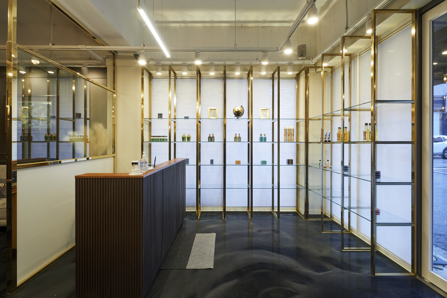 30 平米美妆店，现代与复古的完美融合-14