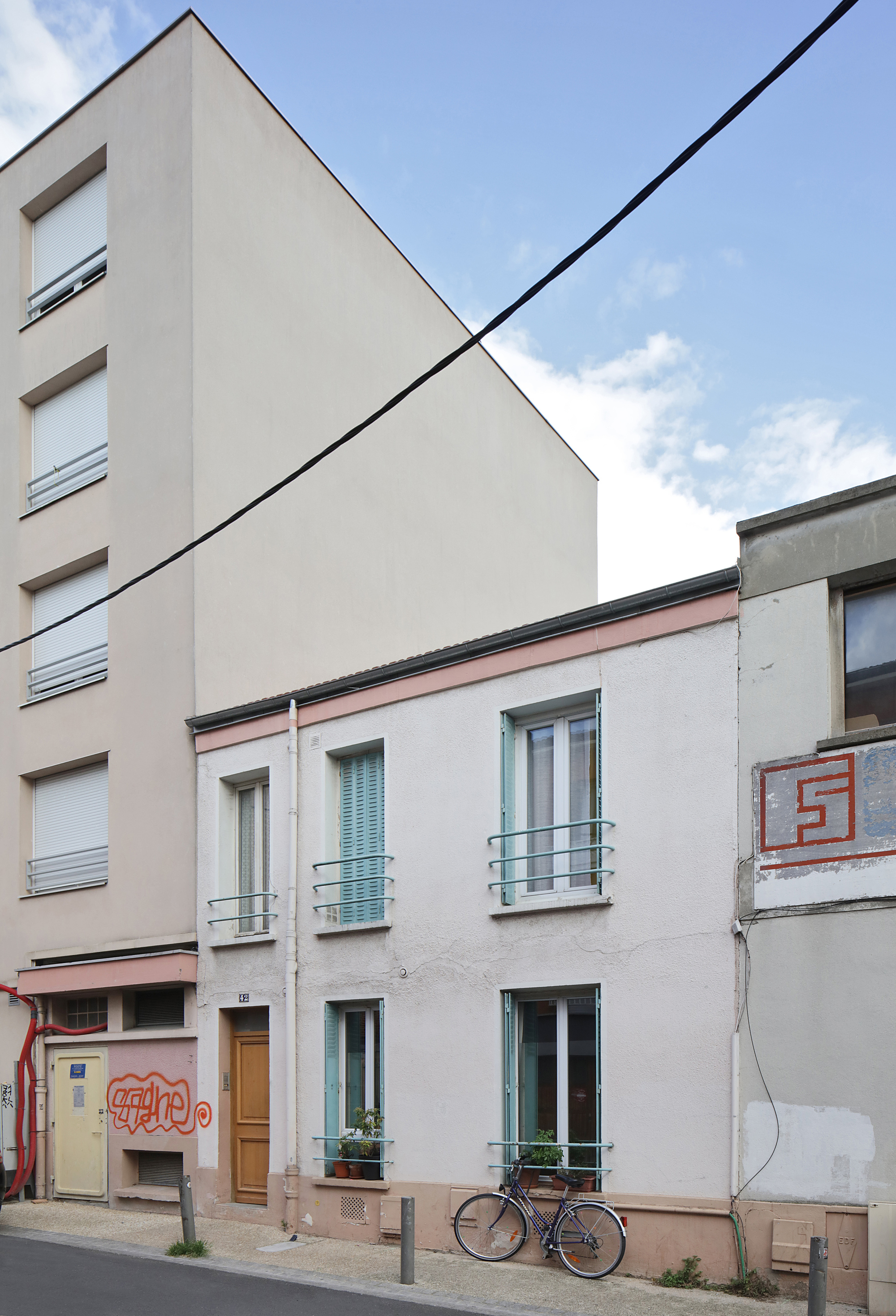 Elevation of a Family House in Bagnolet / 127af-28