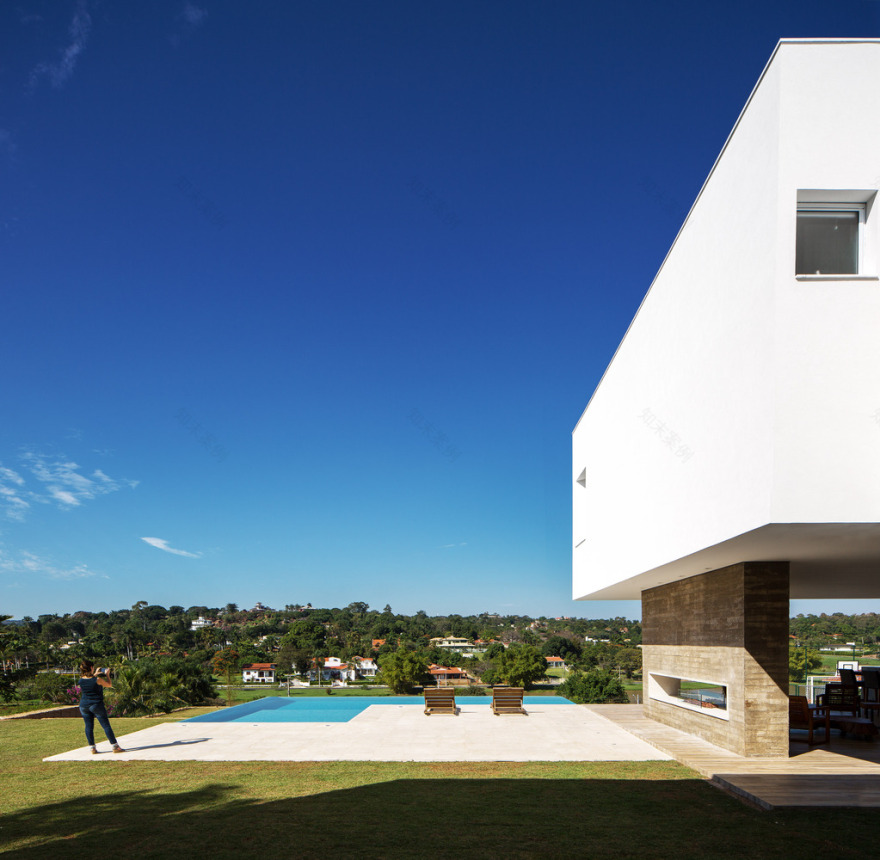 巴西"山谷之家" | 融入自然的私密空间-29