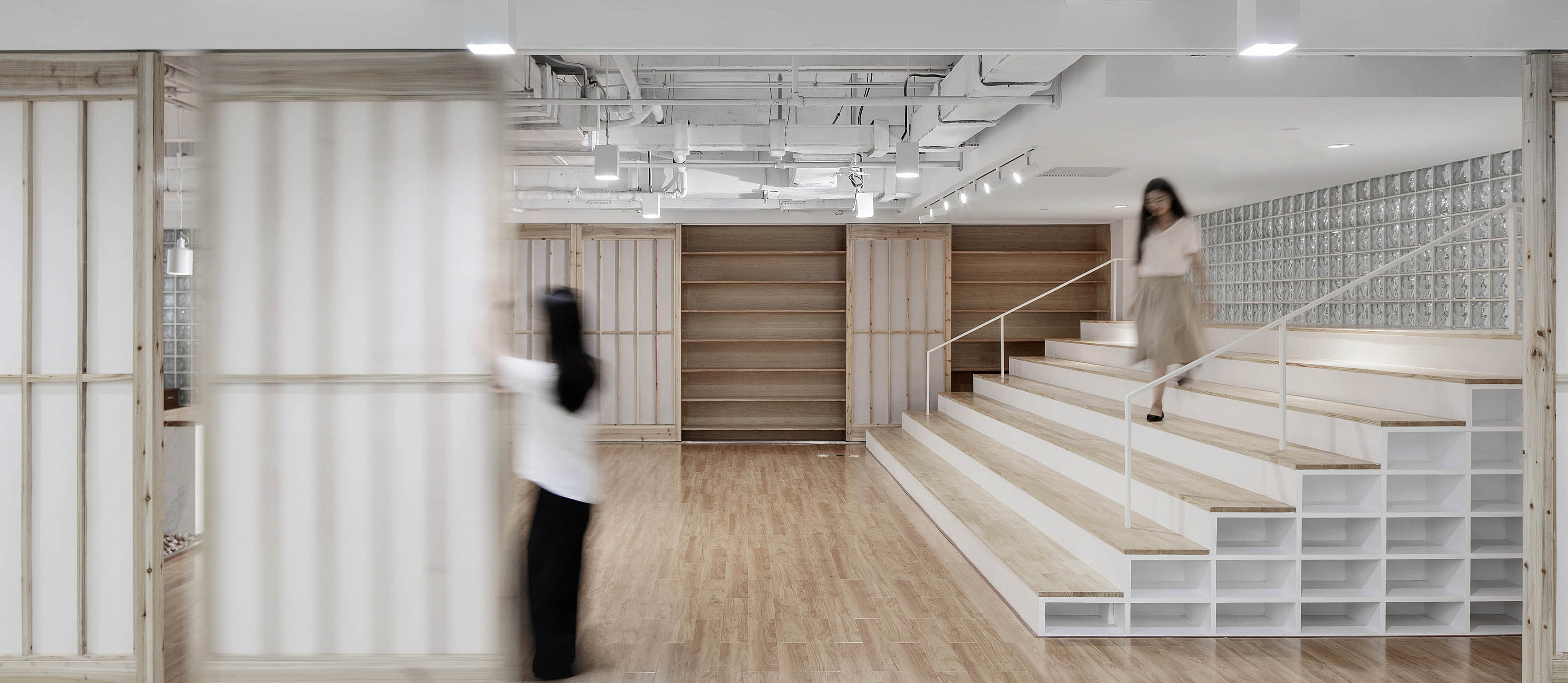 郦文曦建筑事务所打造的游戏公司办公室空间设计-47