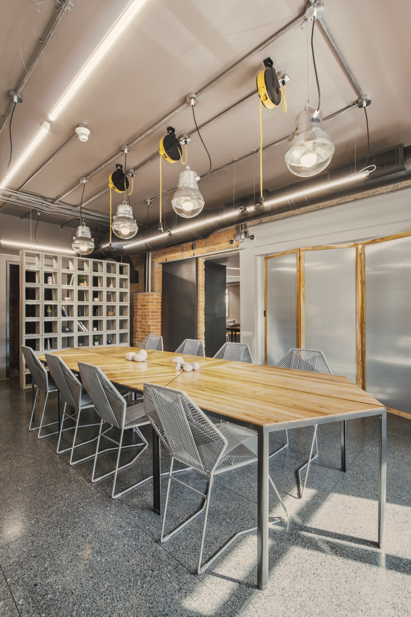 Kaizen Holdings 绿色环保办公室设计-11