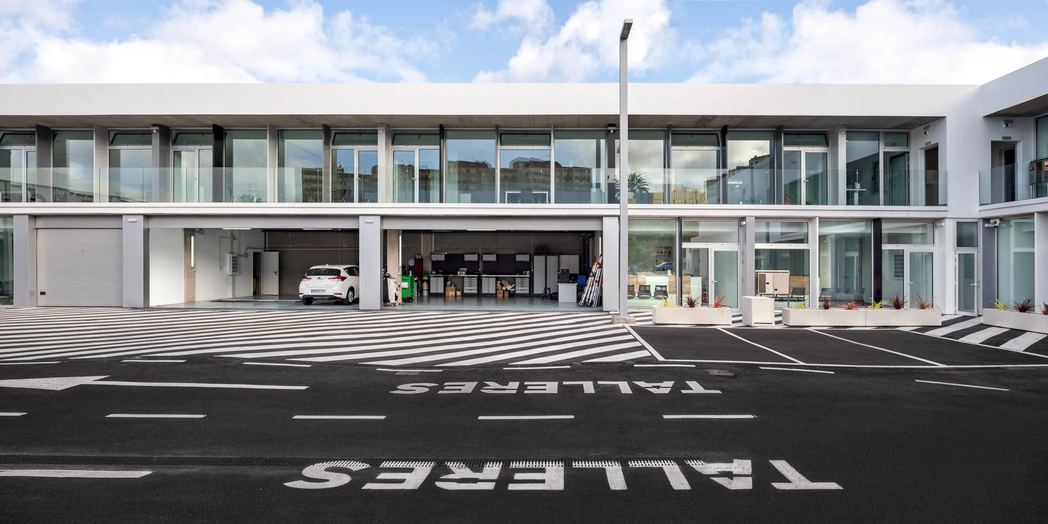 Las Palmas 出租车合作社丨西班牙拉斯帕尔马斯丨Romera y Ruiz Arquitectos-8