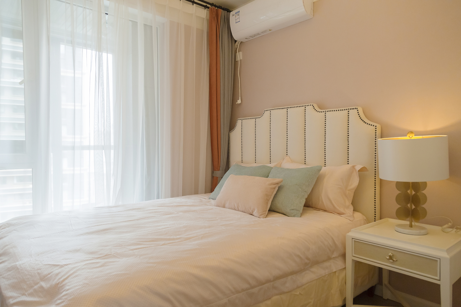 精装房逆袭,浪漫轻奢空间的软装魔法-63