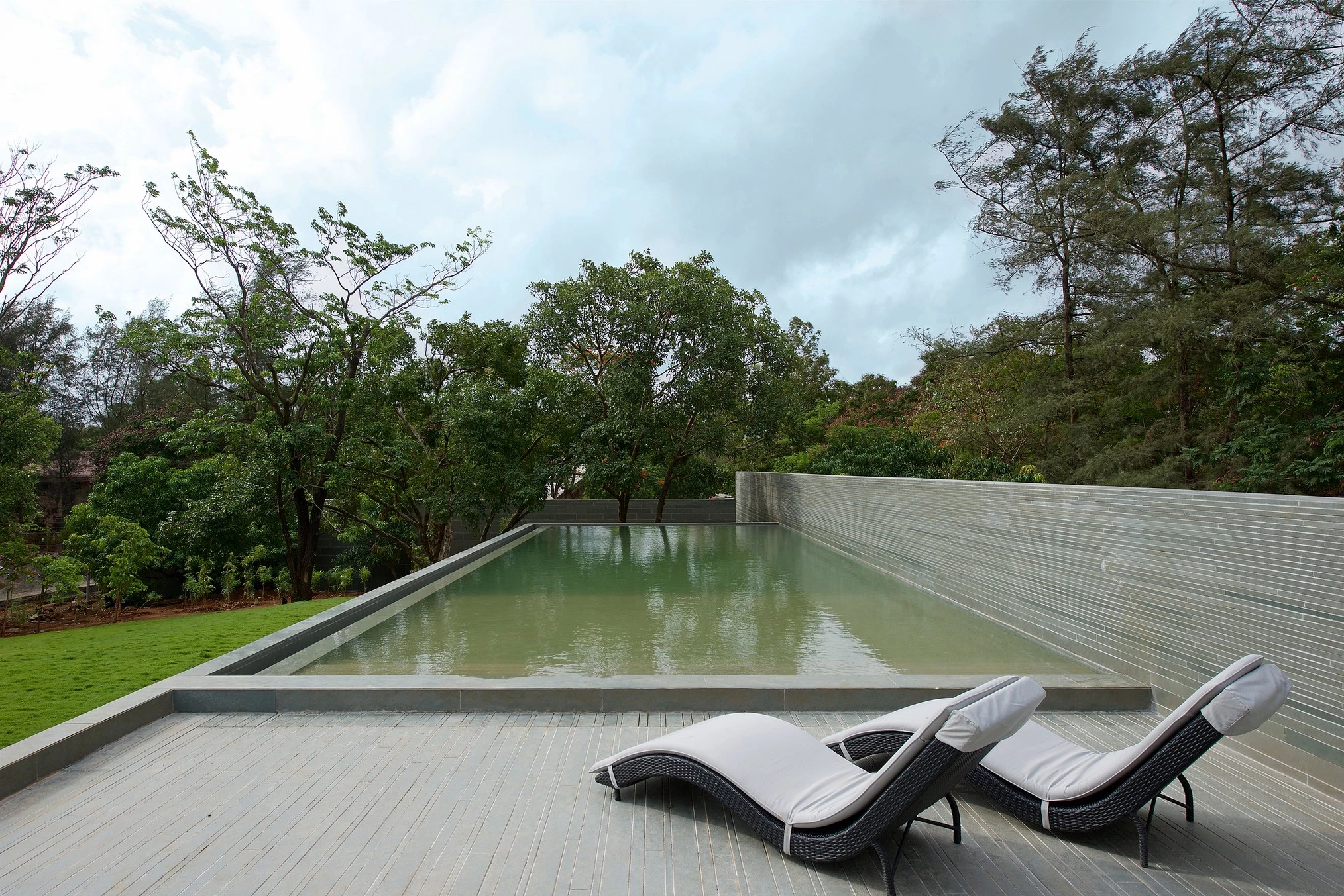 印度 Malavli 第二住宅 · SPASM Design Architects 的自然奇观-24