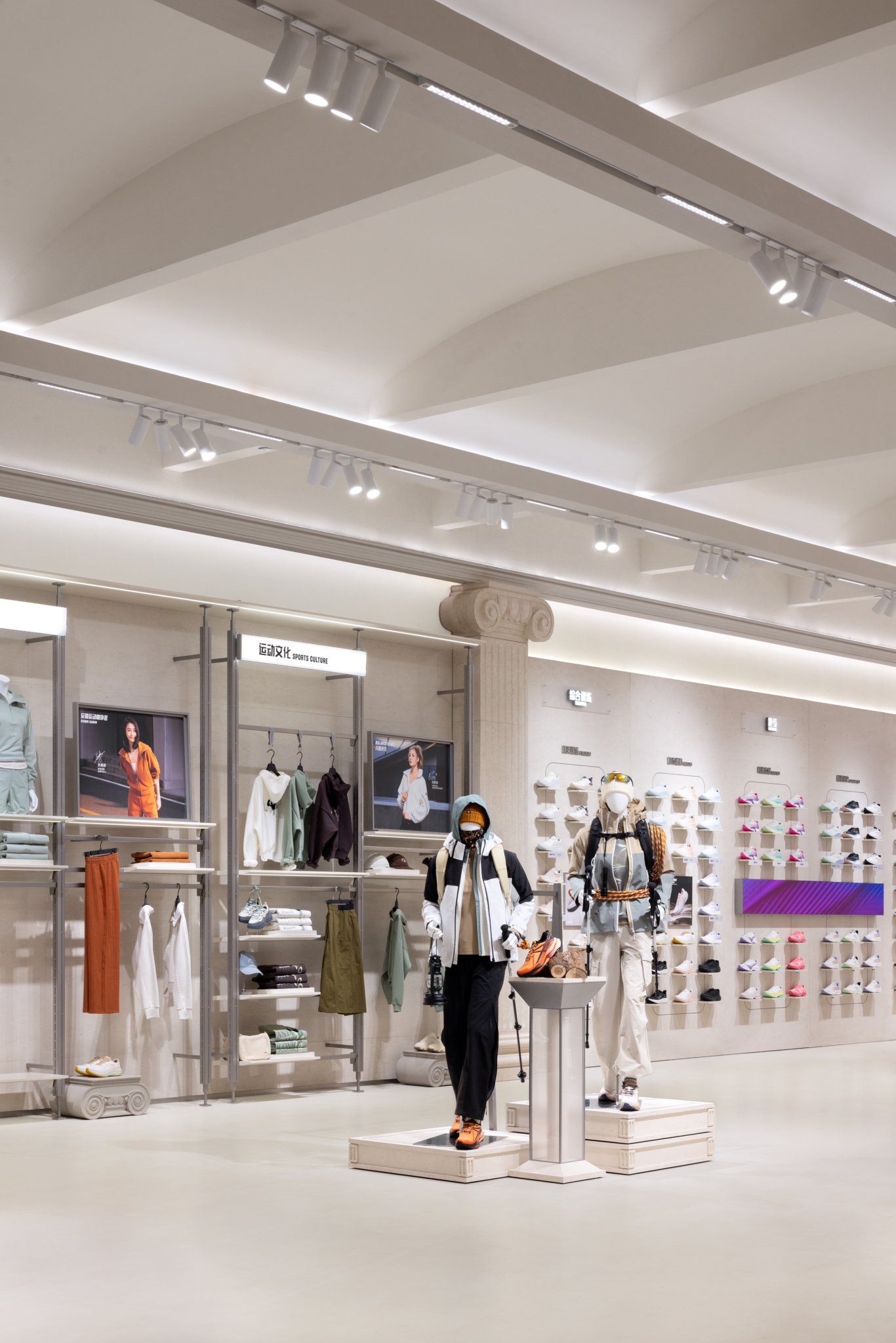 服装店丨中国深圳丨ANTA Space Creative,STILL YOUNG-38