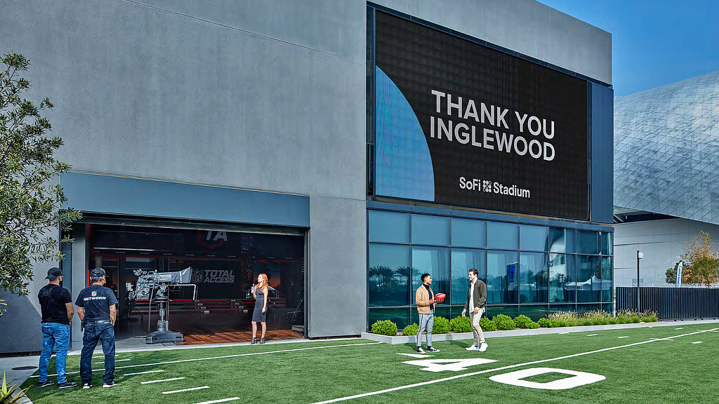 NFL 媒体总部 | 创新科技融入垂直校园设计-9