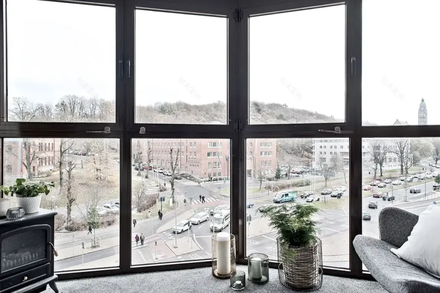 "弧形窗封闭的独特阳台 | Scandinave 风格公寓设计"-21