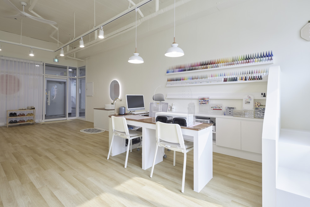 白色调的宁静空间 | 14 平米小空间的神奇设计-5