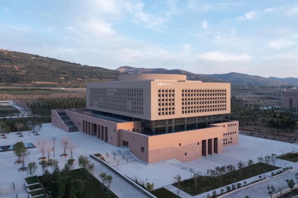 大学校园规划建筑设计：西宁 · 青海理工学院丨中国西宁丨清华大学建筑设计研究院有限公司（THAD）-14