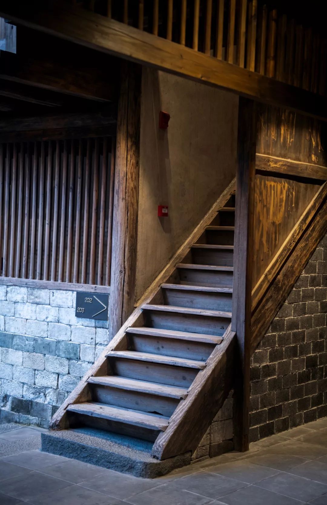 归隐深山，客家土楼变身为文化行馆-72