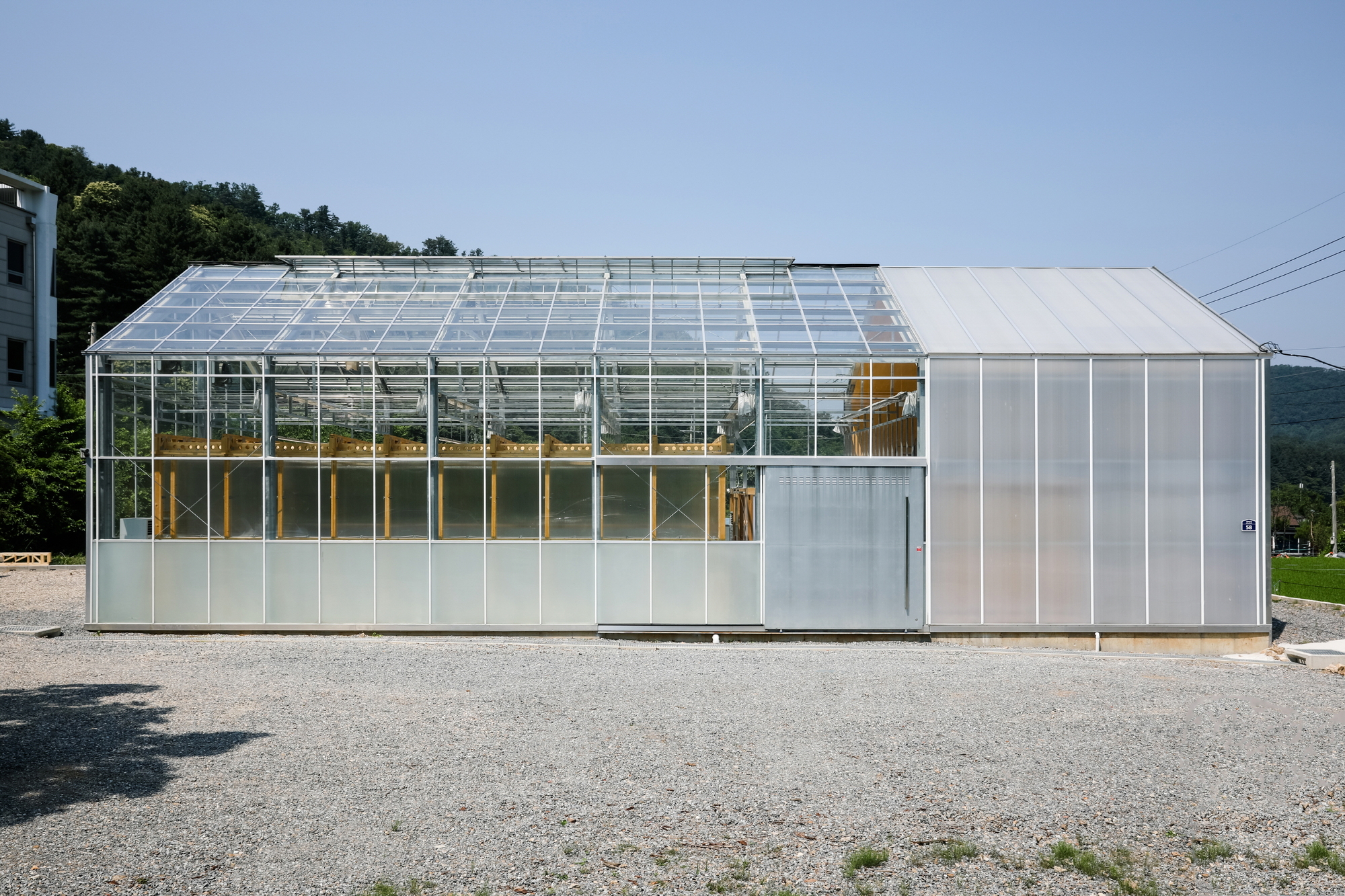 Glass House Laboratory / STAY Architects-22