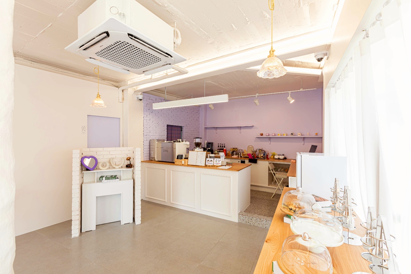 简约白调 40 平公寓 咖啡厅式家居空间-5