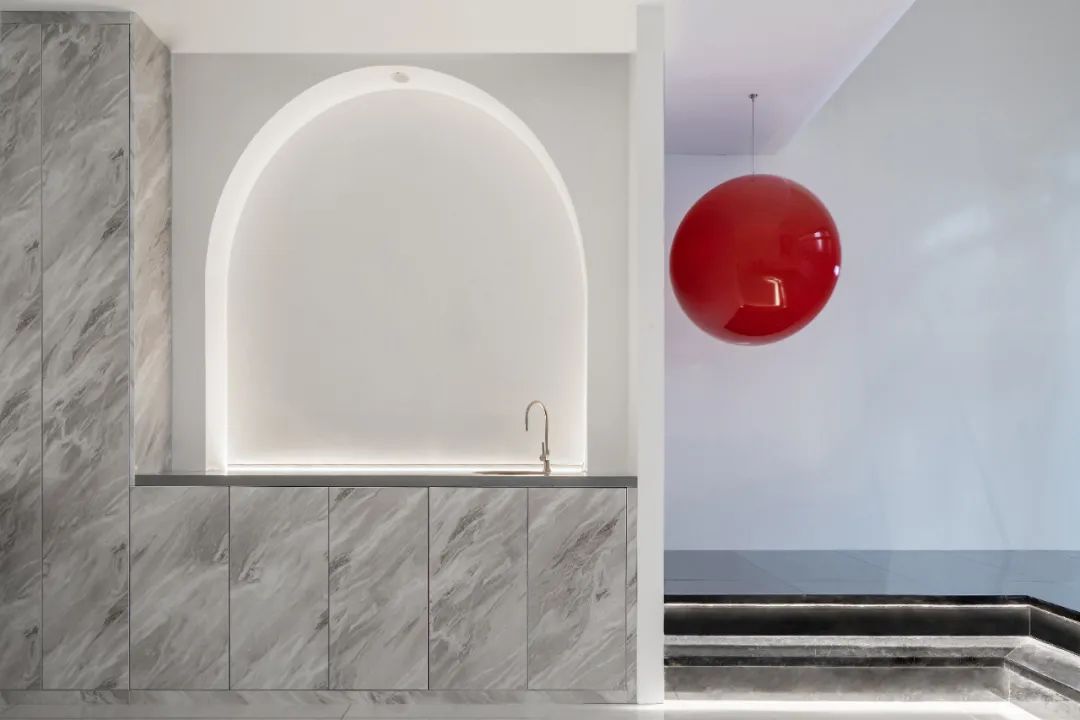 淮安观恒设计办公室 | 极简缀红,艺术空间的典范-20