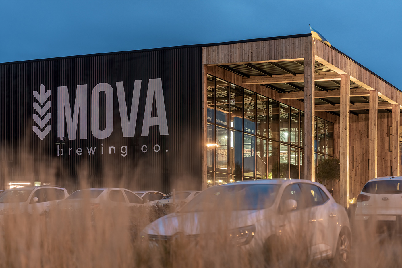 MOVA 啤酒空间丨乌克兰丨balbek bureau-4