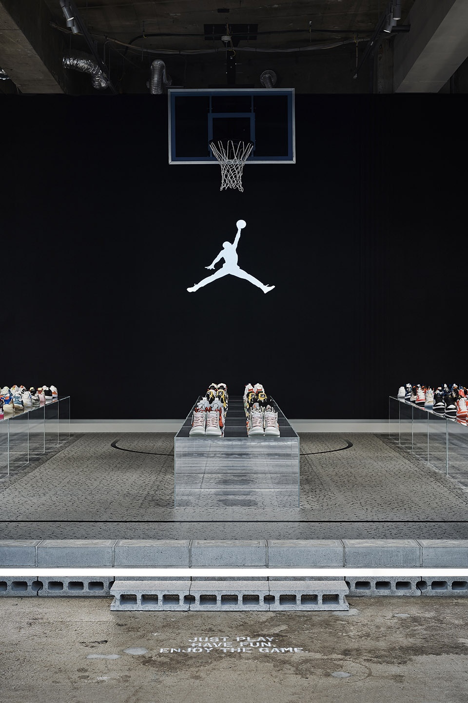 原宿 Jordan 品牌店室内设计丨日本东京丨SAKUMAESHIMA-9