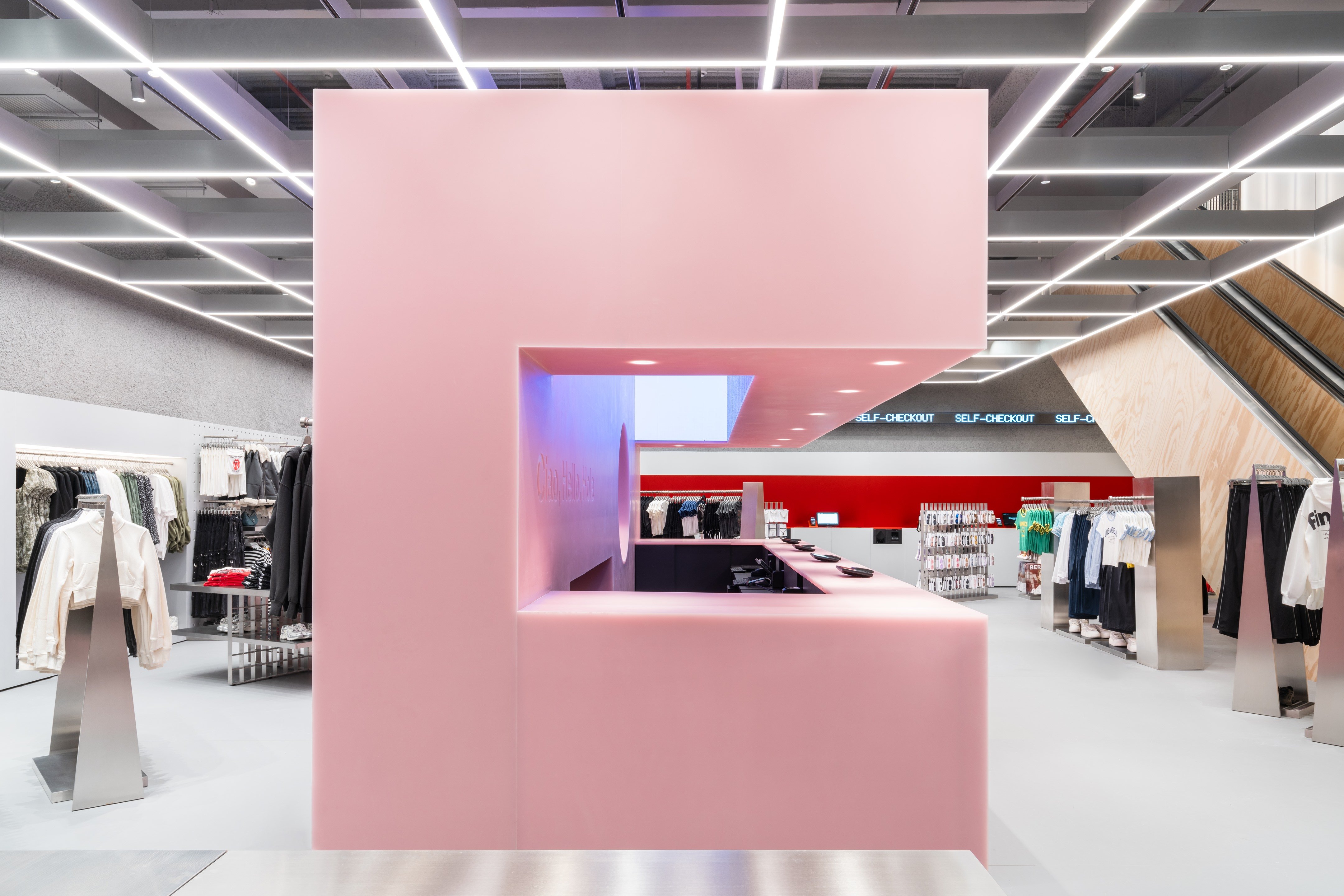 Bershka Vittorio Emanuele 旗舰店丨意大利米兰丨OMA-4