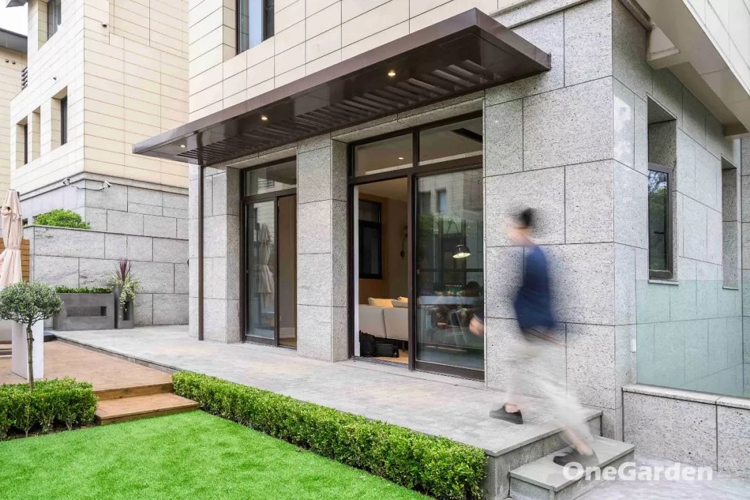 上海简约现代花园设计，实现建筑与自然的和谐共生-58