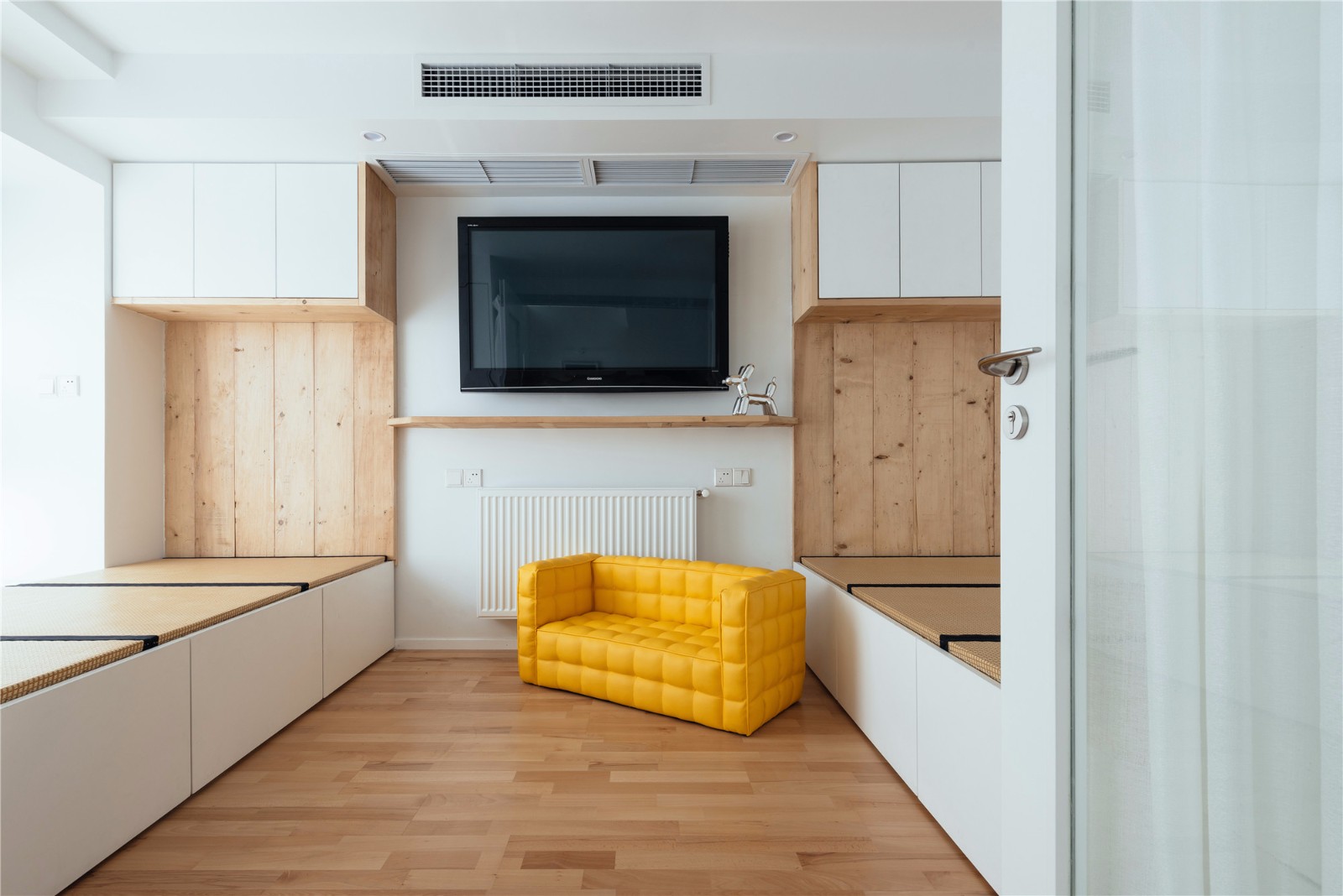 现代简约木质住宅 以勒设计诠释自然之美-1