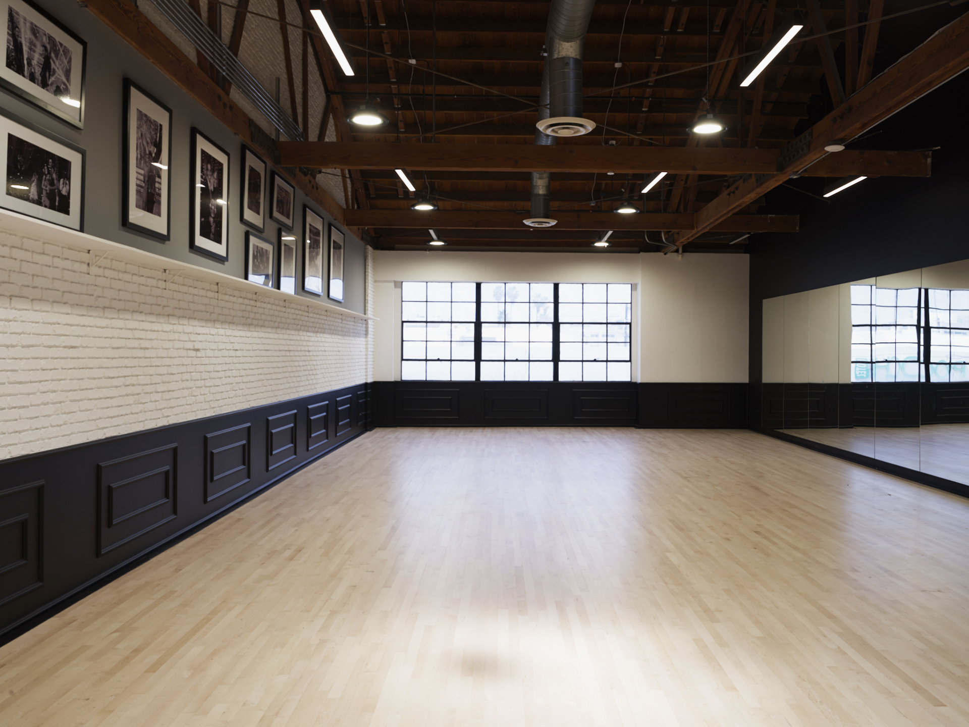 《舞动之星》排练室 | Relativity Architects 的电视秀舞台设计-9