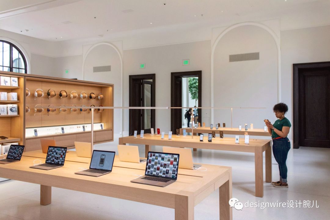 全球首个水上漂浮苹果店，创新设计诠释品牌理念-125