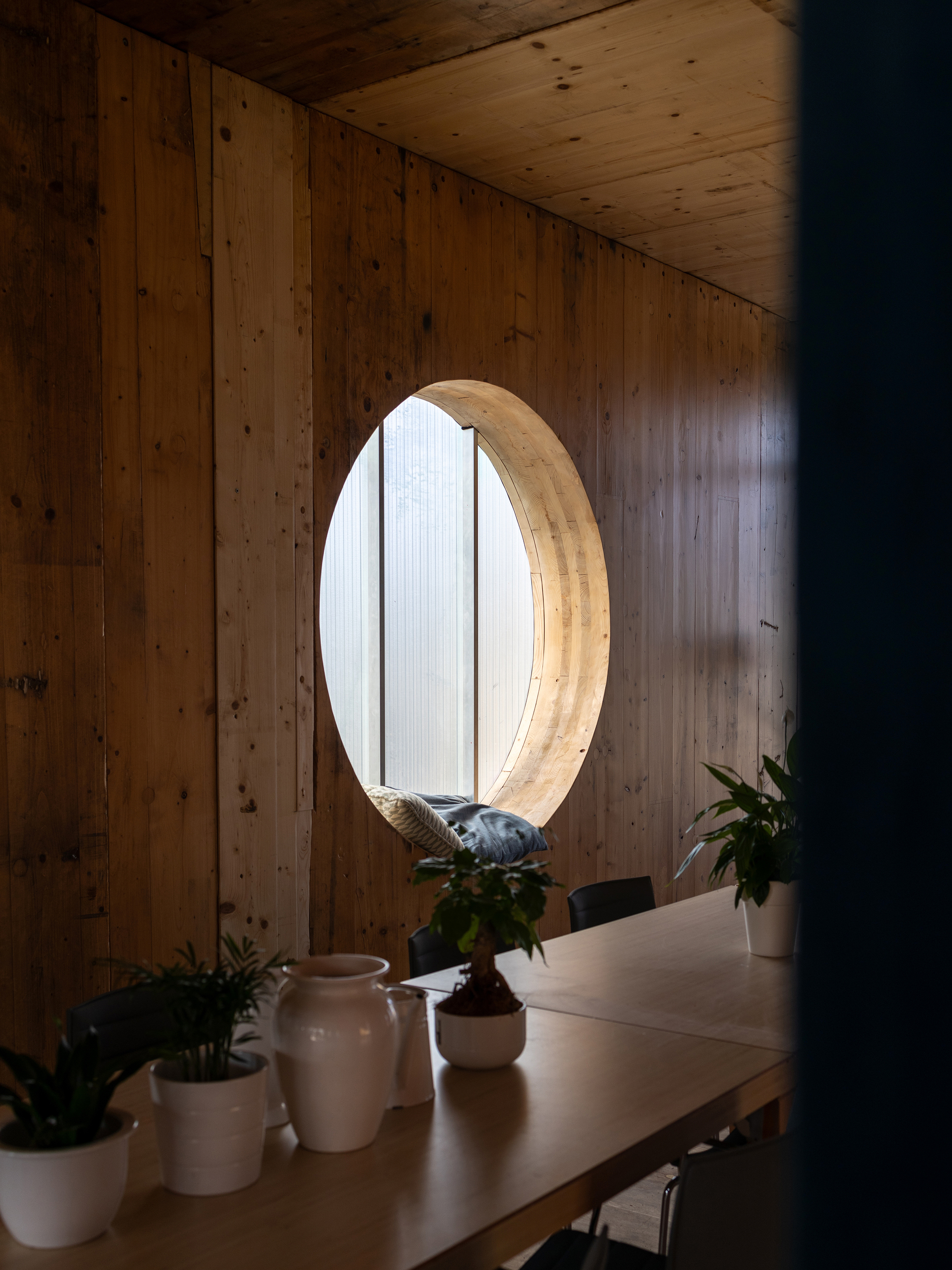 Circular Living Room and Temporary Housing / VLOT architecten-33