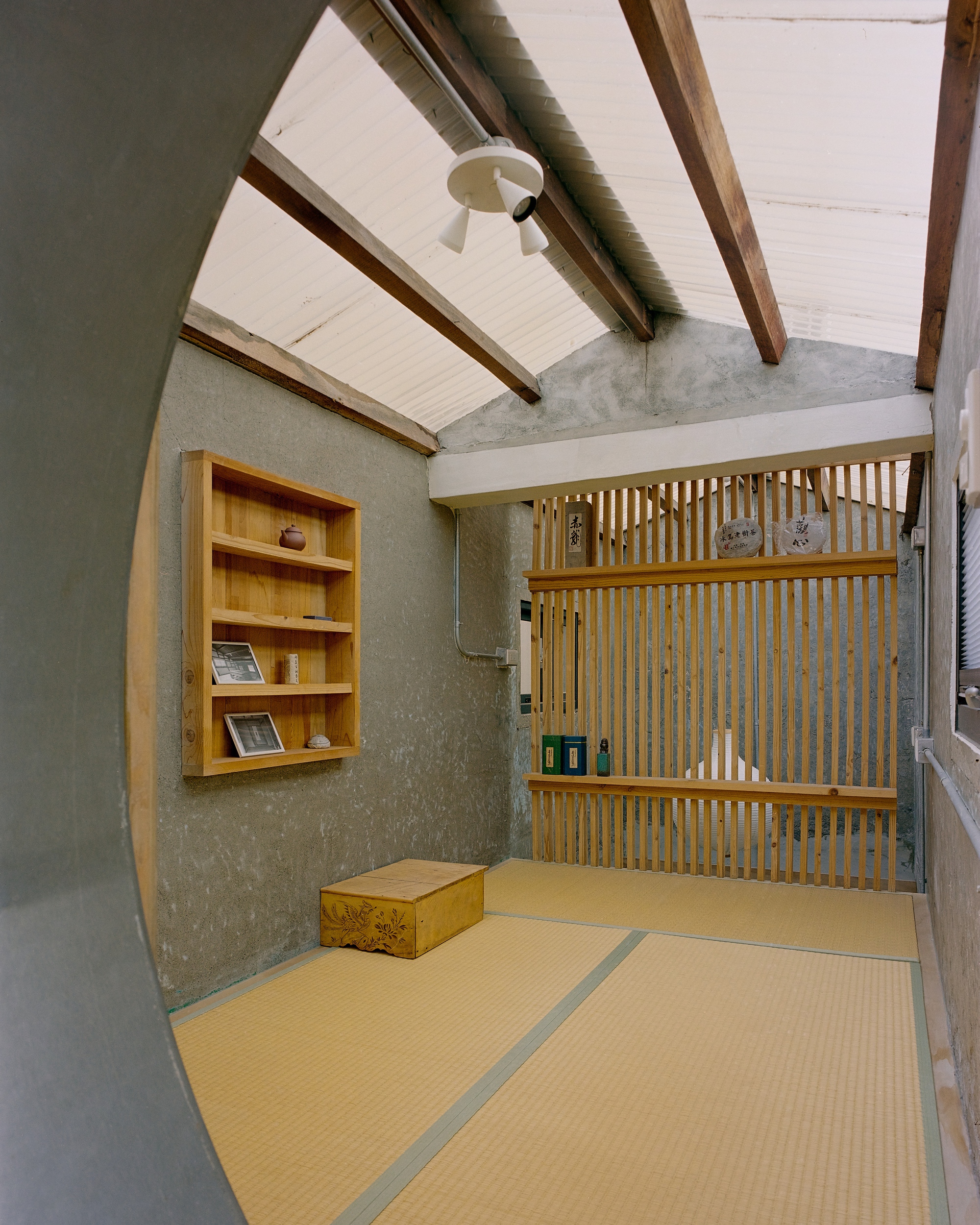 Half Day House / Cabinet YFY-11