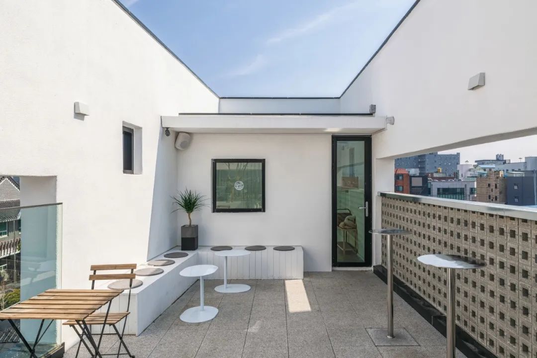 千年庆州咖啡馆 | 融合历史与现代的空间艺术-17