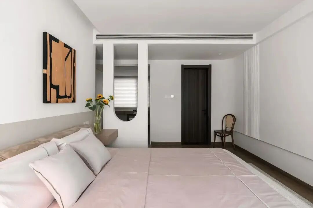 珠海14万130㎡三居，从客餐厅一体到阳台休闲区的奶油风改造-21