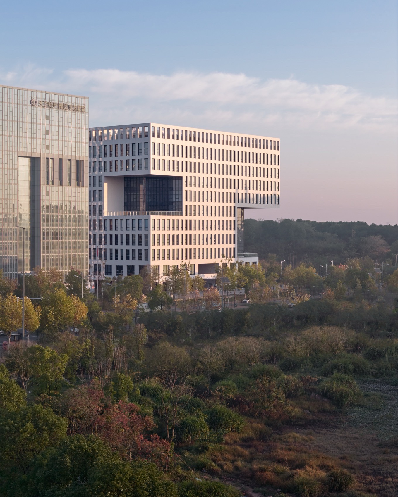 星沙产业基地自贸总部大楼丨中国长沙丨以靠建筑Leeko Architects-60