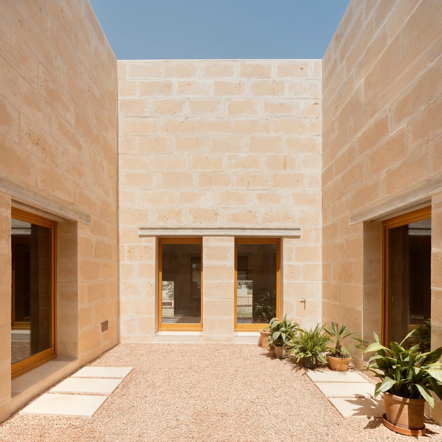 西班牙马洛卡岛的绿色节能住宅设计-4