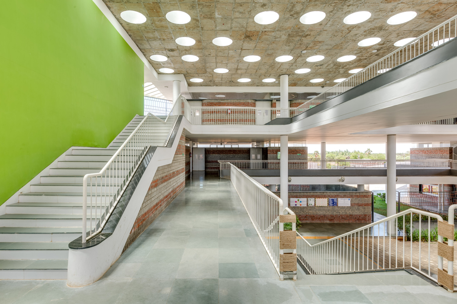 印度乡村校园新地标 | 融入本土元素的低成本绿色设计-34