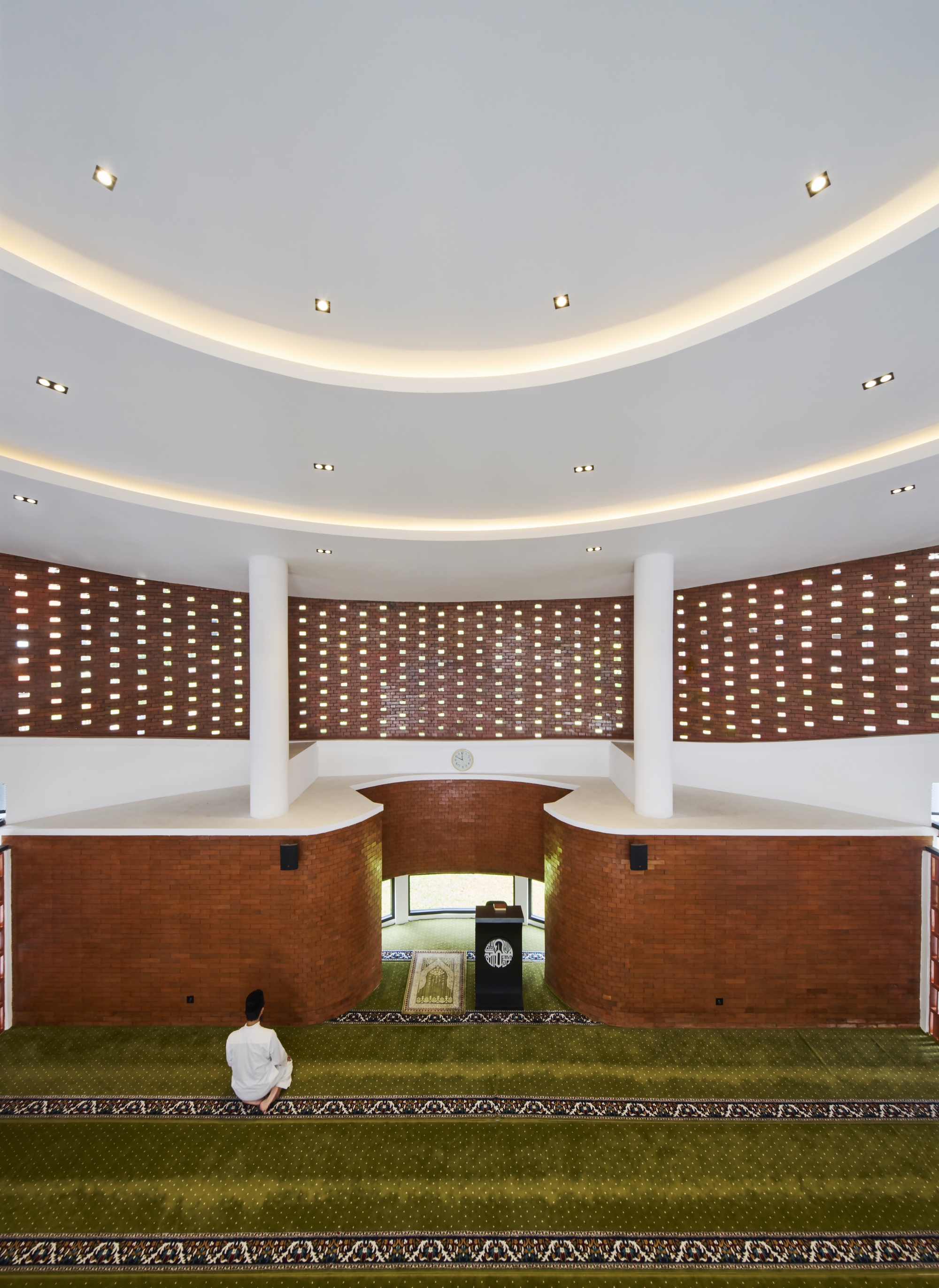 Al-Iqtishad Mushola / CREM Paragon x KIND-26