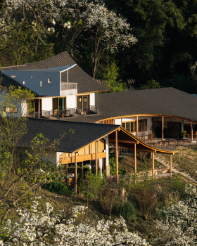 泸州梨花村·不在山林丨中国泸州丨小隐建筑事务所