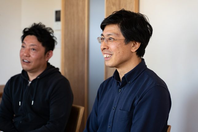 公園に向かい,浮かぶように佇むくつろぎの2階リビング丨加藤淳一級建築士事務所-22