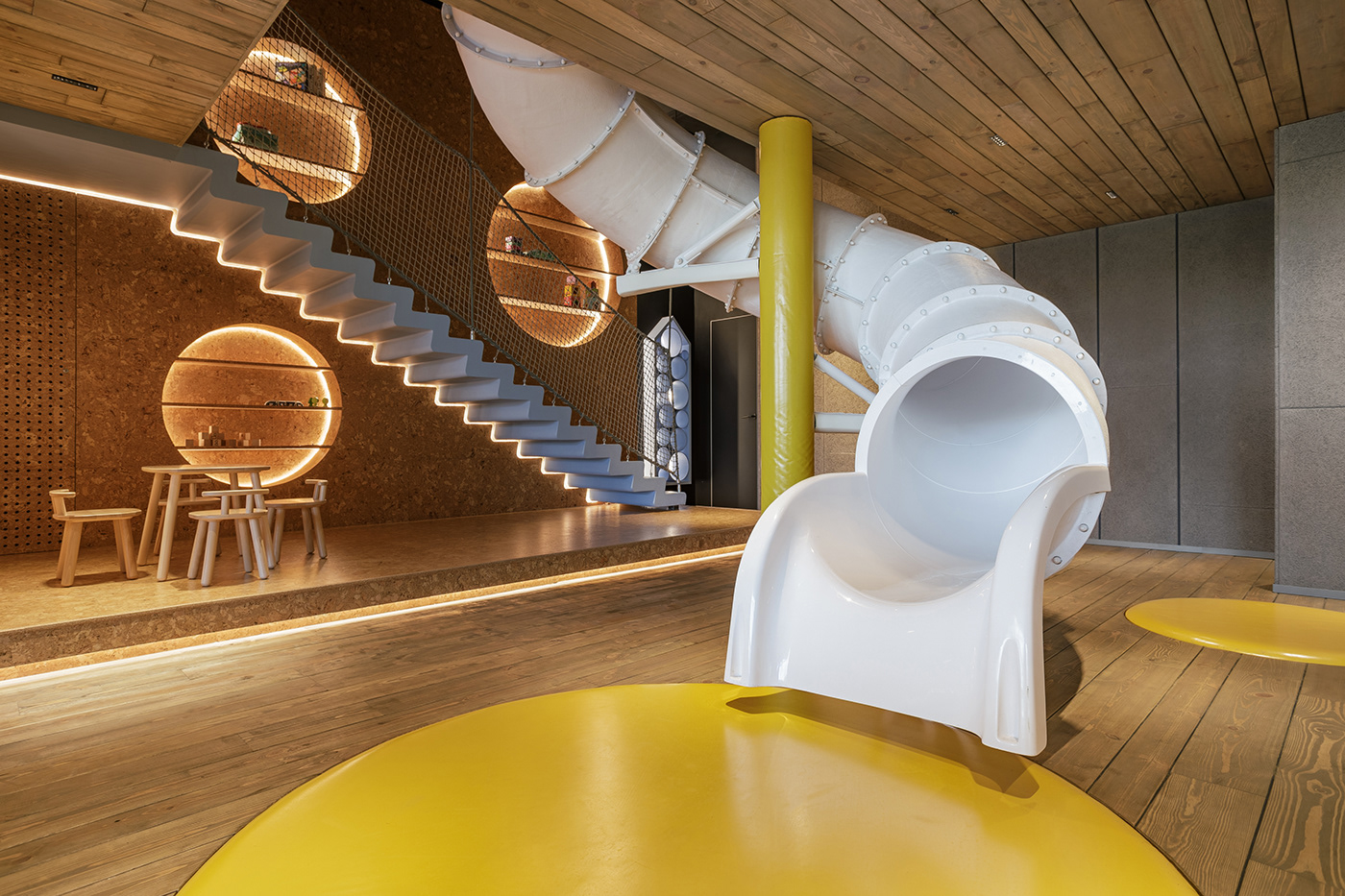 MOVA 啤酒空间丨乌克兰丨balbek bureau-90