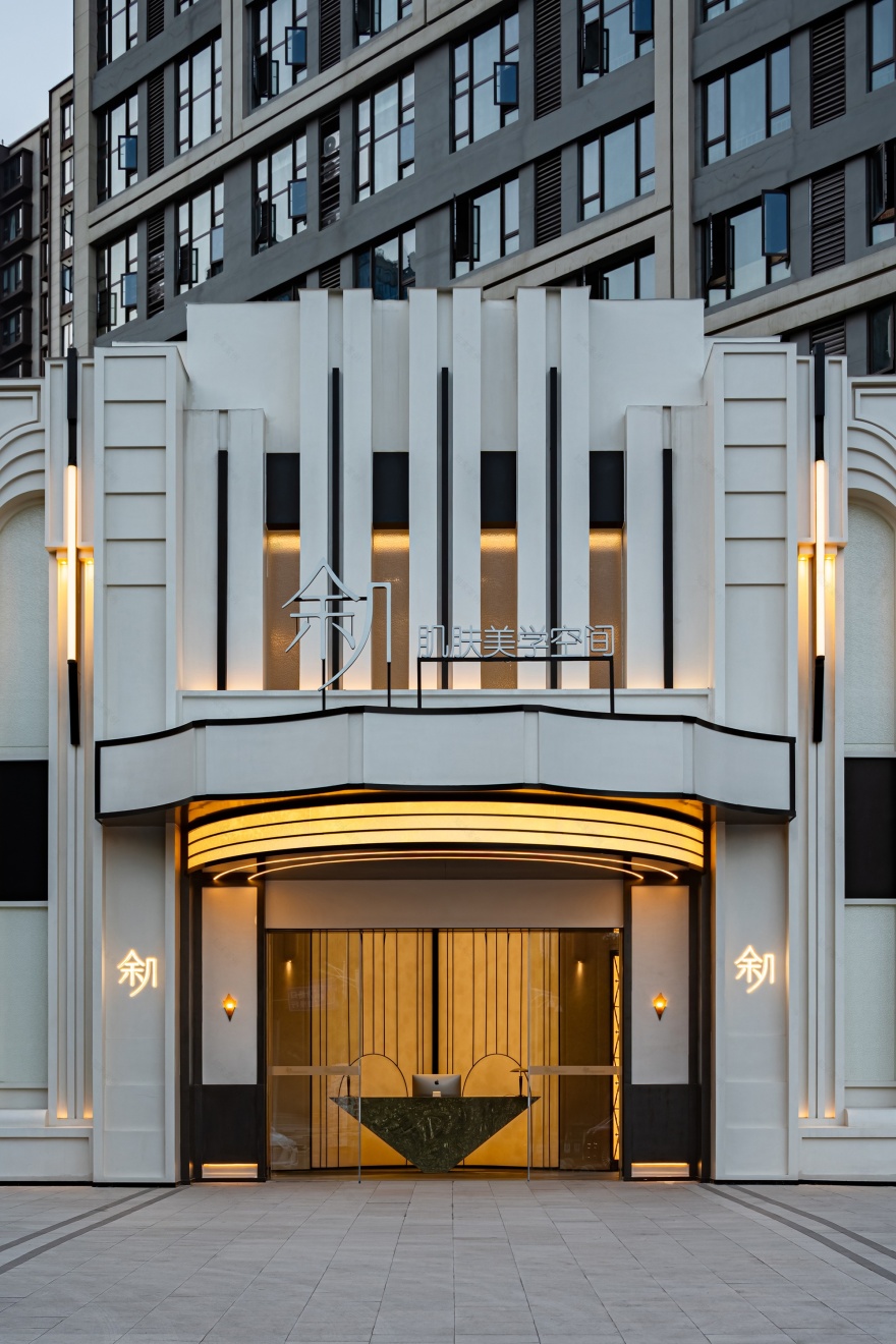 余几千平旗舰店丨戈多设计-0