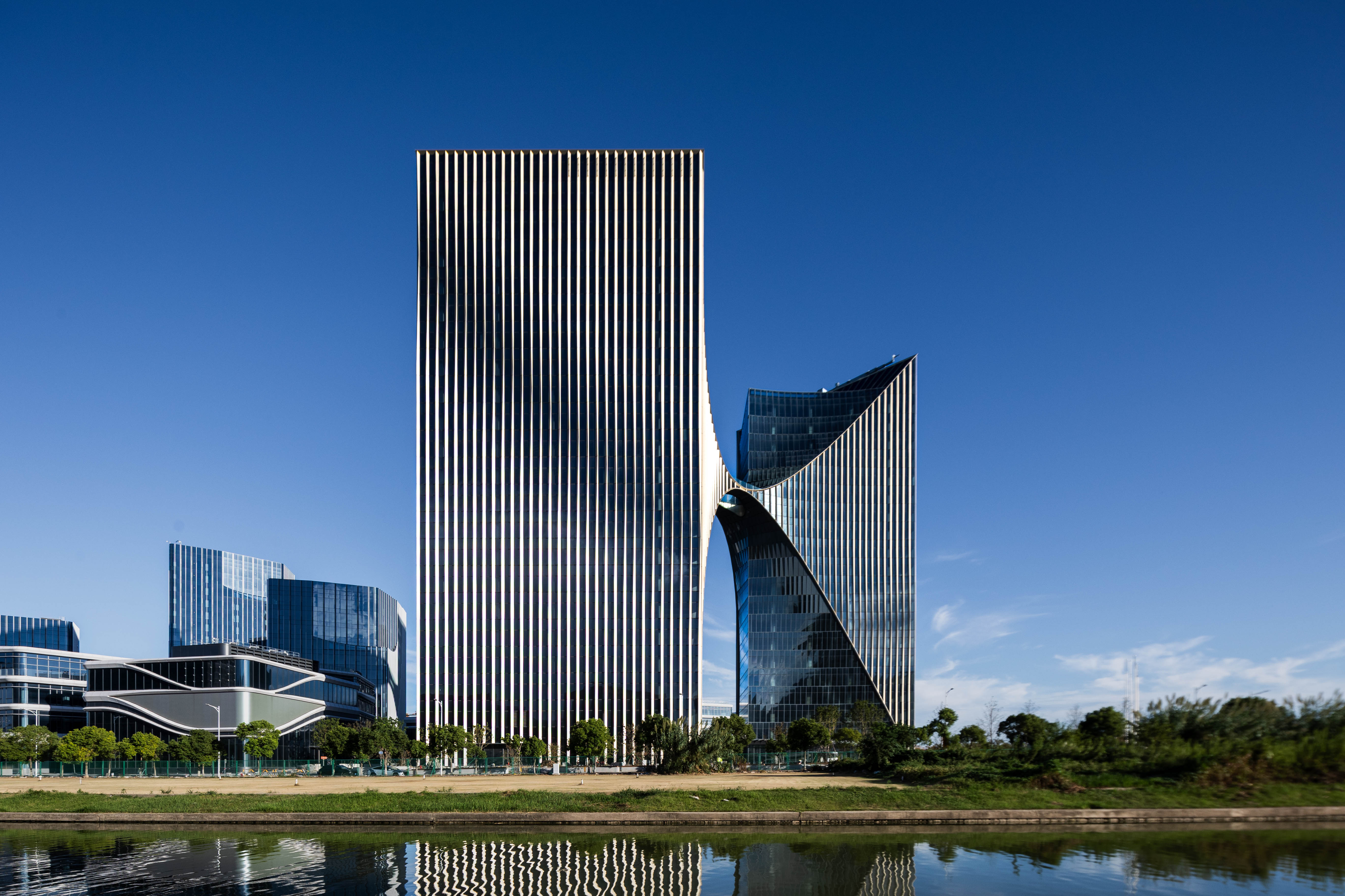 INFINITY Twin Tower, Shanghai-1