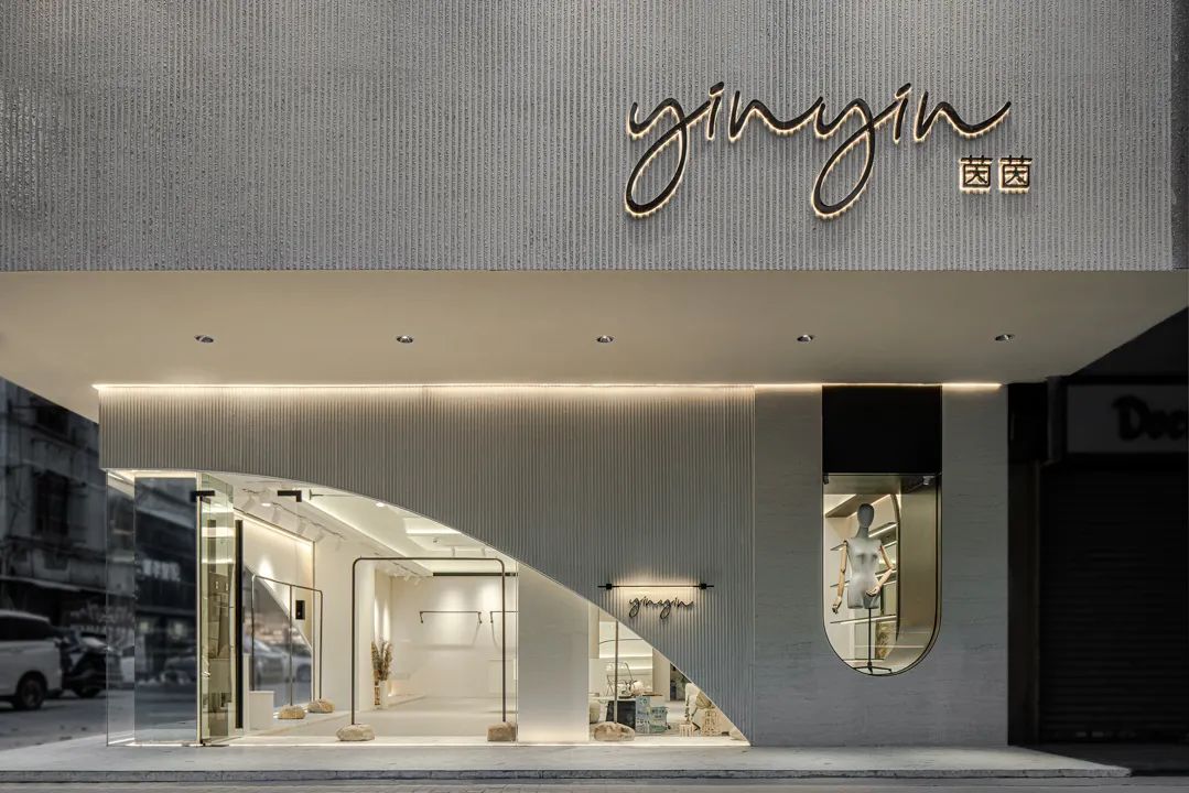 光与四季 · 普宁 70 平米女性服饰店设计丨中国广东丨深圳市陈浩鹏室内设计事务所-14