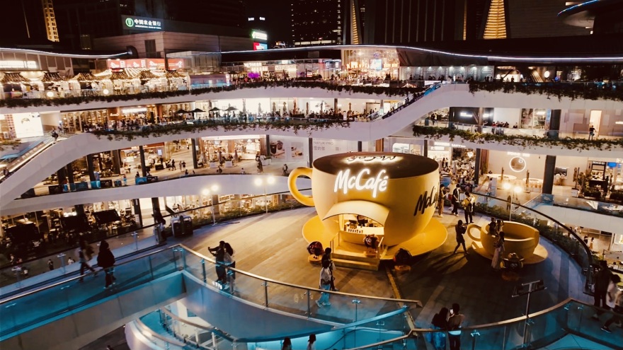 麦当劳咖啡小屋快闪店丨中国深圳丨牛油果-3